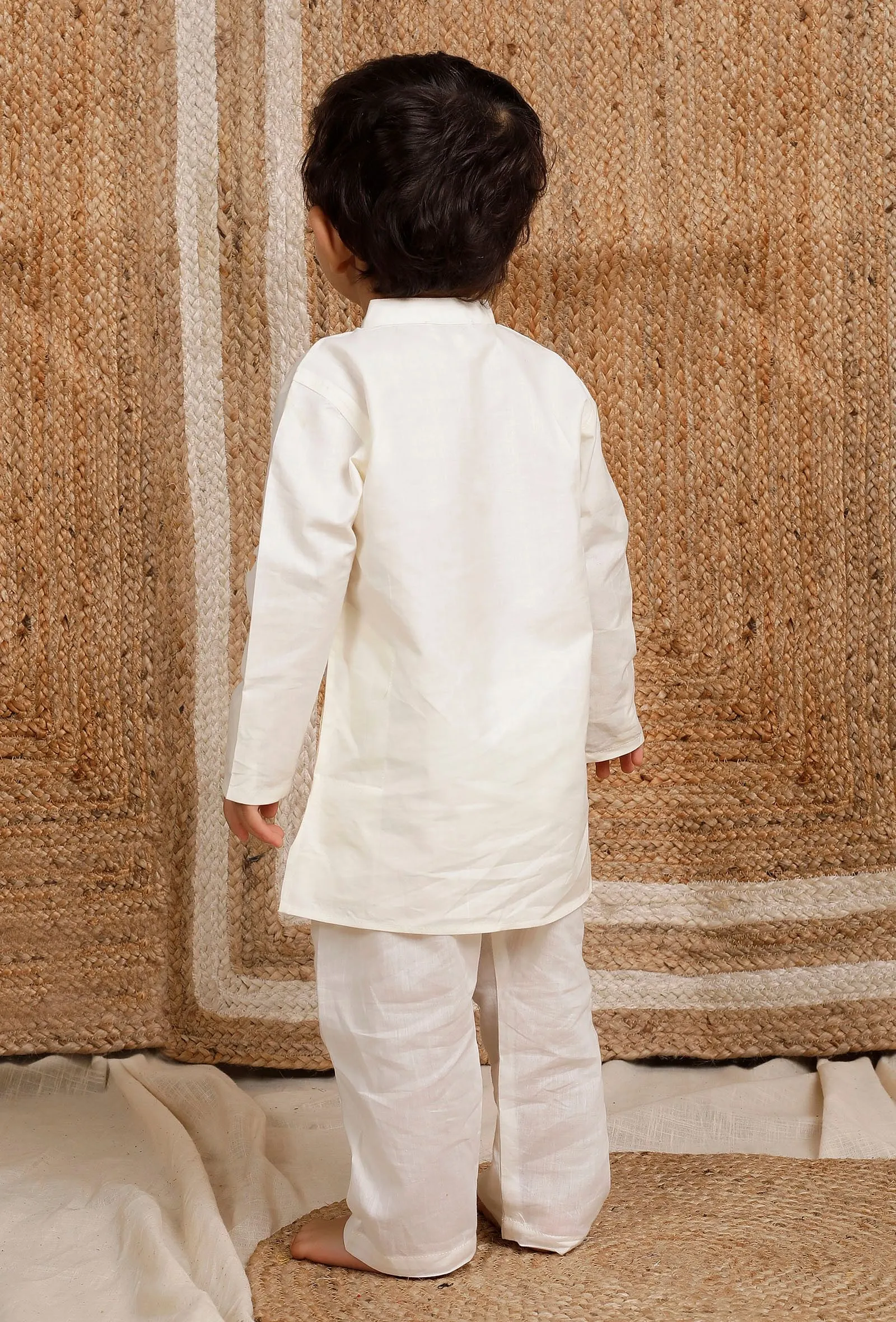 Set Of 2: Off-white Mul Mul Kurta With Off-white Pant