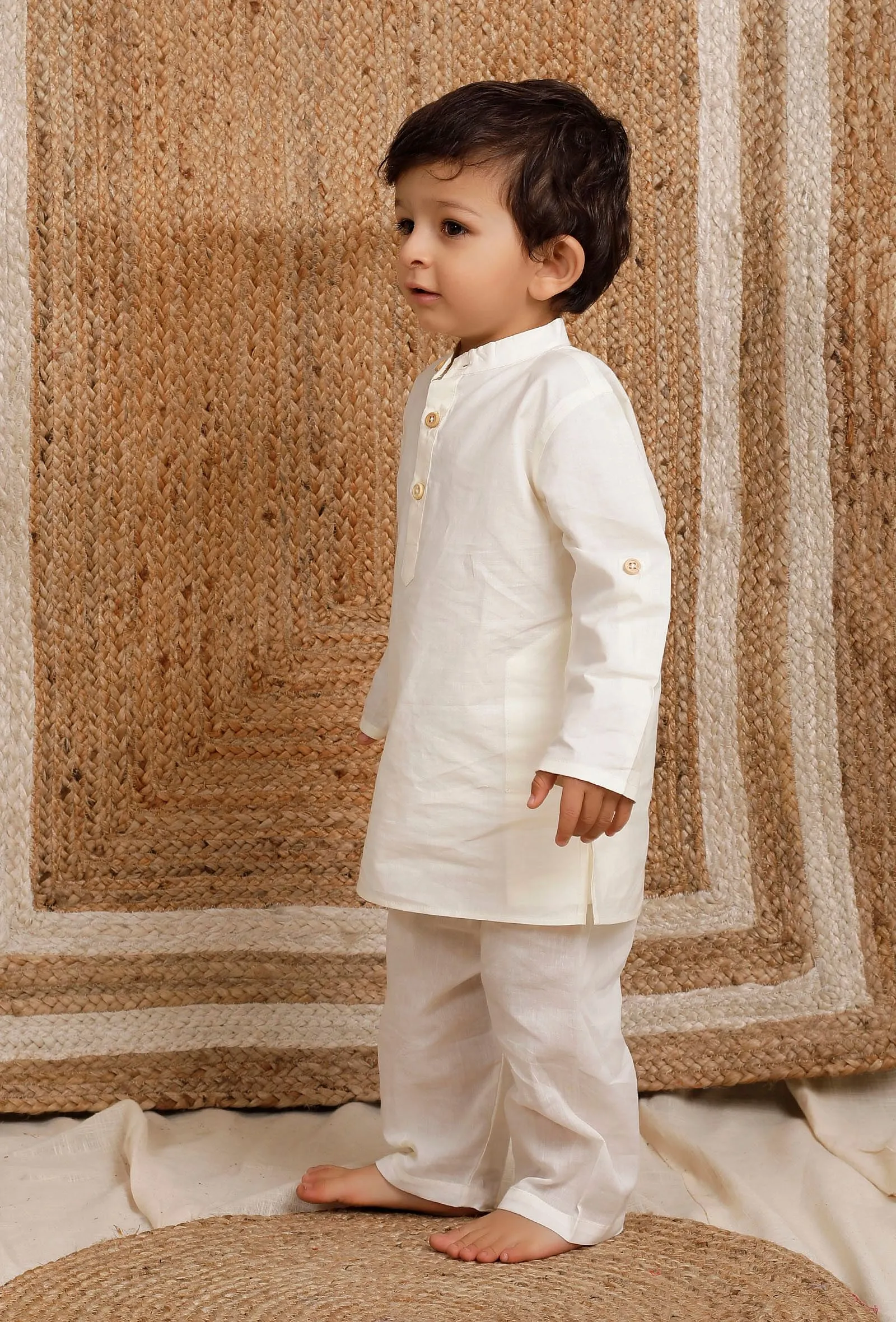 Set Of 2: Off-white Mul Mul Kurta With Off-white Pant