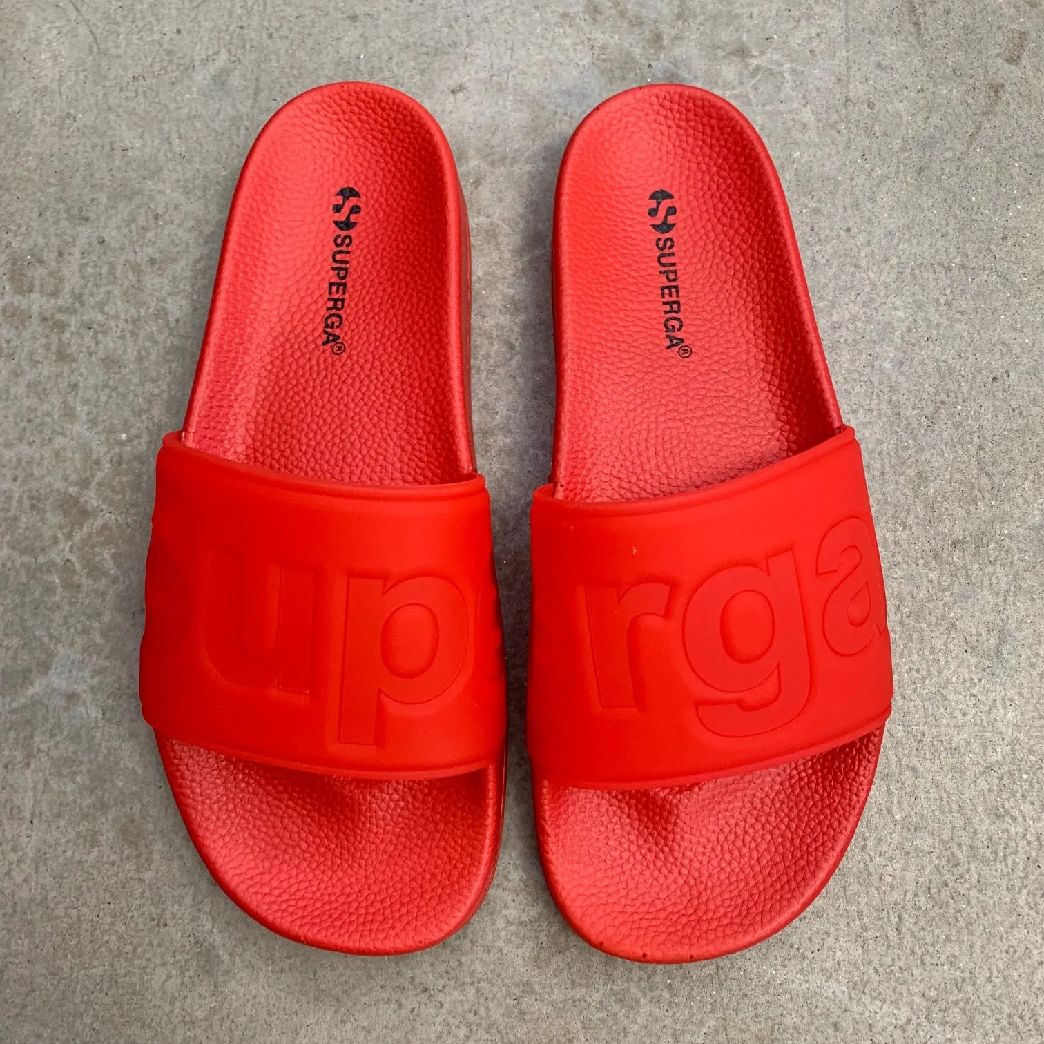 SUPERGA LOGO POOL SLIDE IN RED