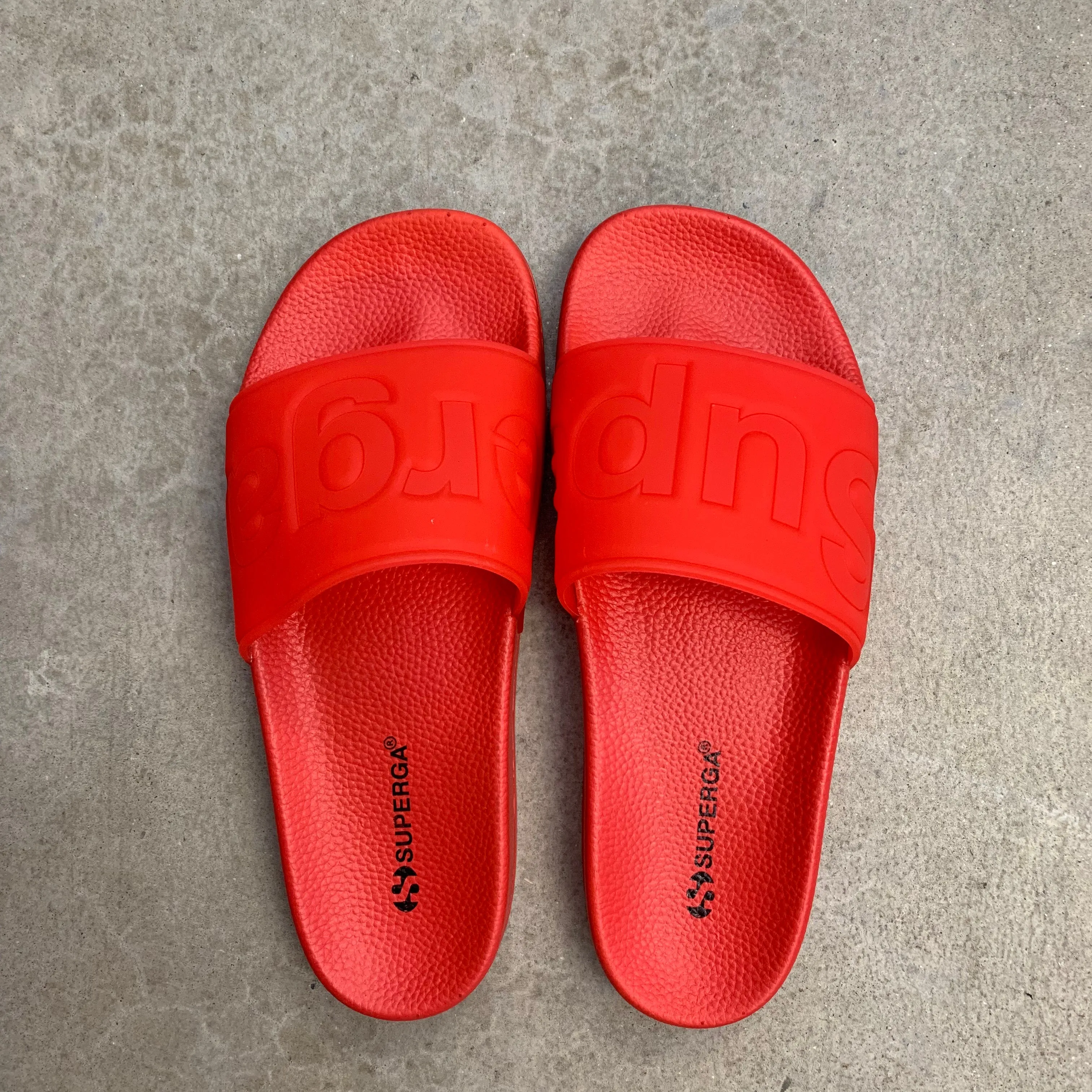 SUPERGA LOGO POOL SLIDE IN RED